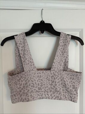 Allfenix Leopard Print Sports Bra